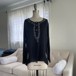 White House black market 100% SILK blouse